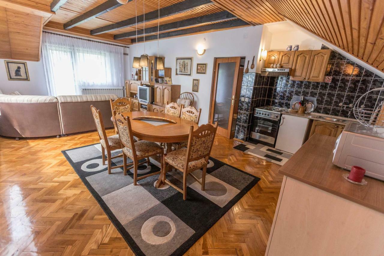 Apartman Ruzica Ogulin Eksteriør billede