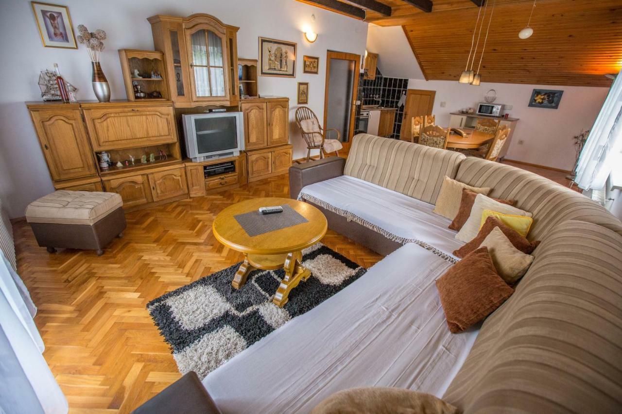 Apartman Ruzica Ogulin Eksteriør billede